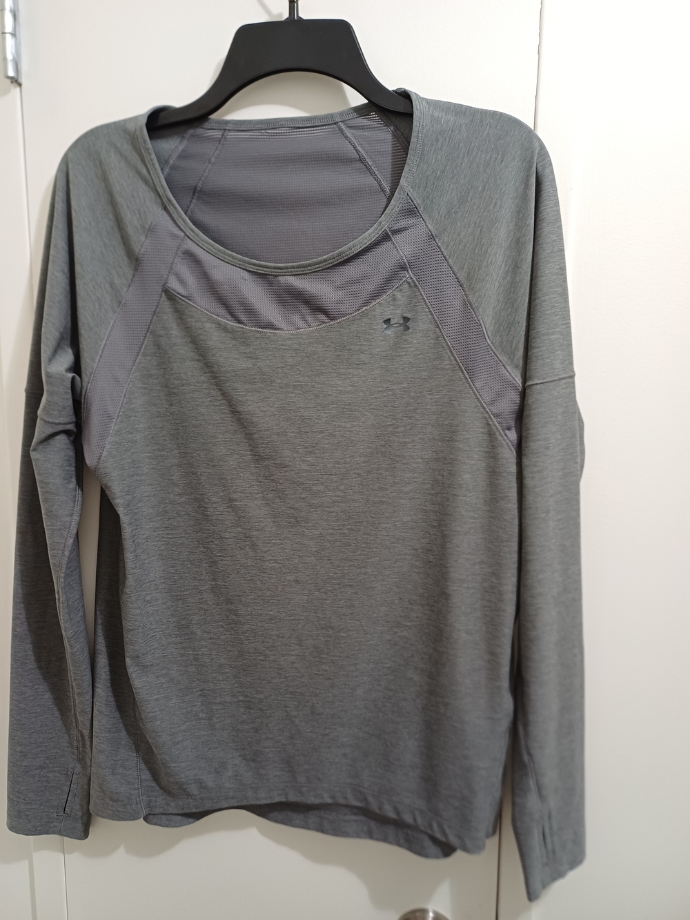 New L Under Armour Women's Long-Sleeve Grey Performance Top Summer Workouts Gym
